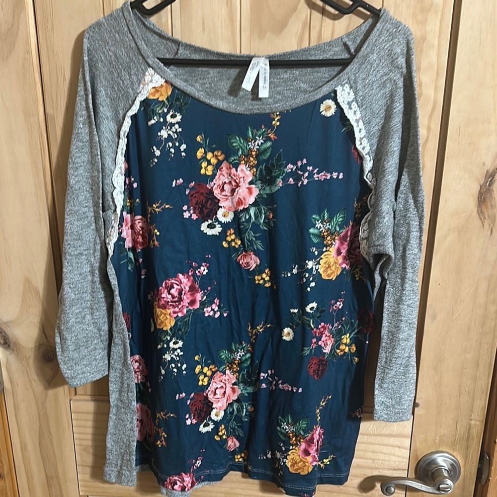 Live 4 Truth Floral Long Sleeve Top with Lace Detail